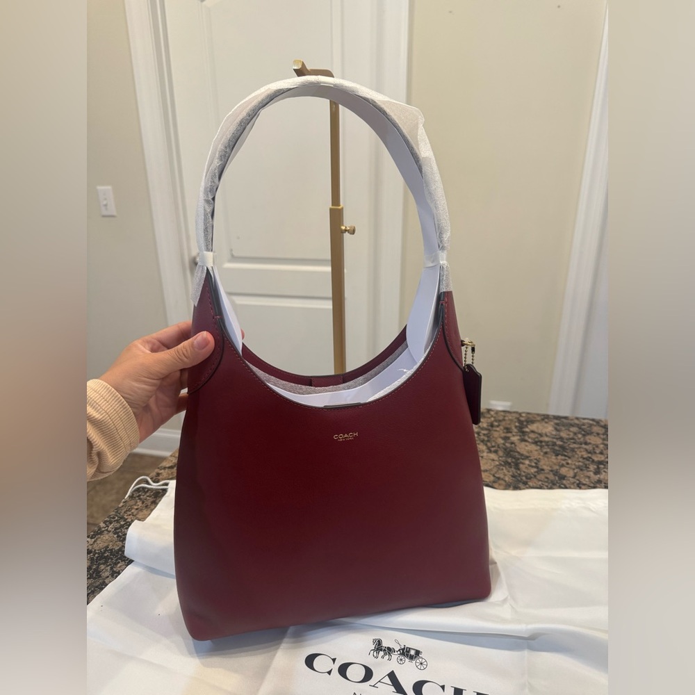 Coach Brooklyn 28, Ruby